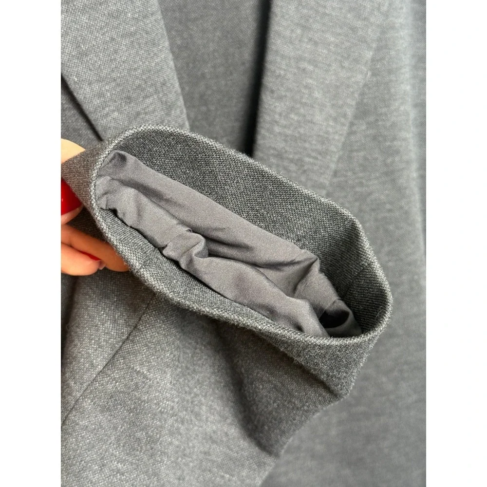 Uniqlo Mens Comfort Jacket Blazer Charcoal Gray Knit Jersey Size M 2-Button
